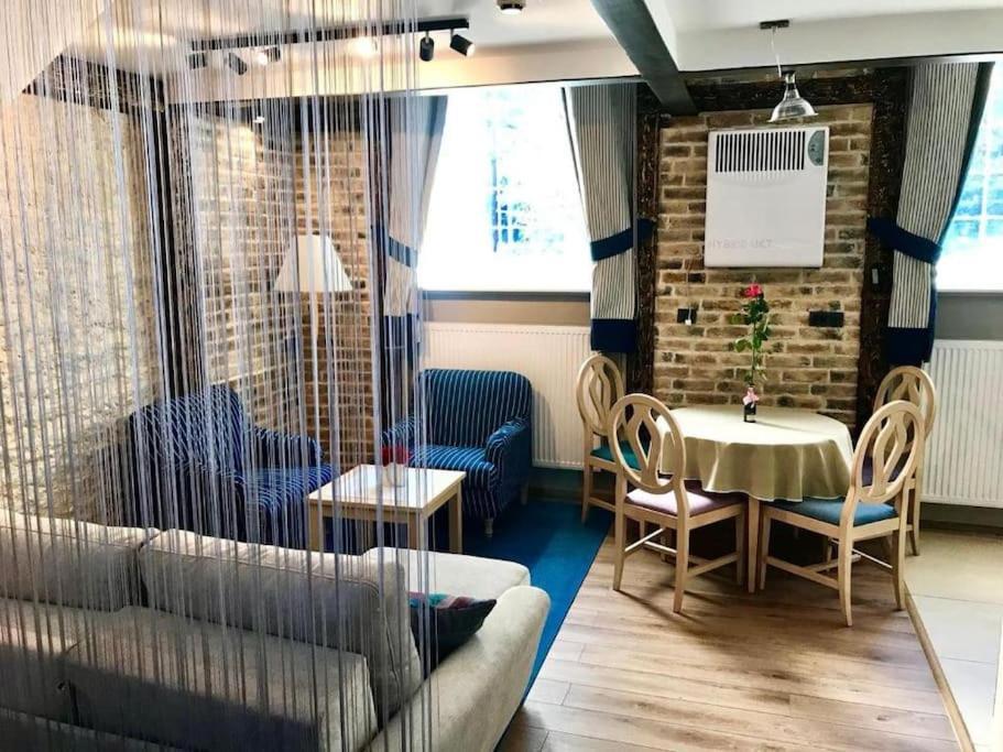 Charming Loft Near Old Town Apartman Tallinn Kültér fotó